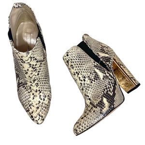 BCBGMaxAzria Gorgeous Sexy Snakeskin Block Heel Booties size 38.5 US 8